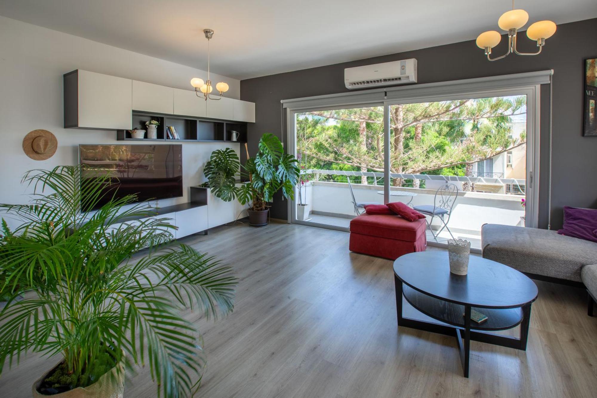 Neapolis Residence Spacious Quiet Near Beach Лімасол Екстер'єр фото